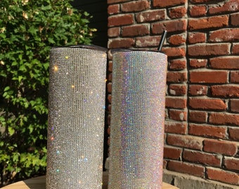 Vasos con cristales de imitación. Perfectos para despedidas de soltera y regalos de cumpleaños.
