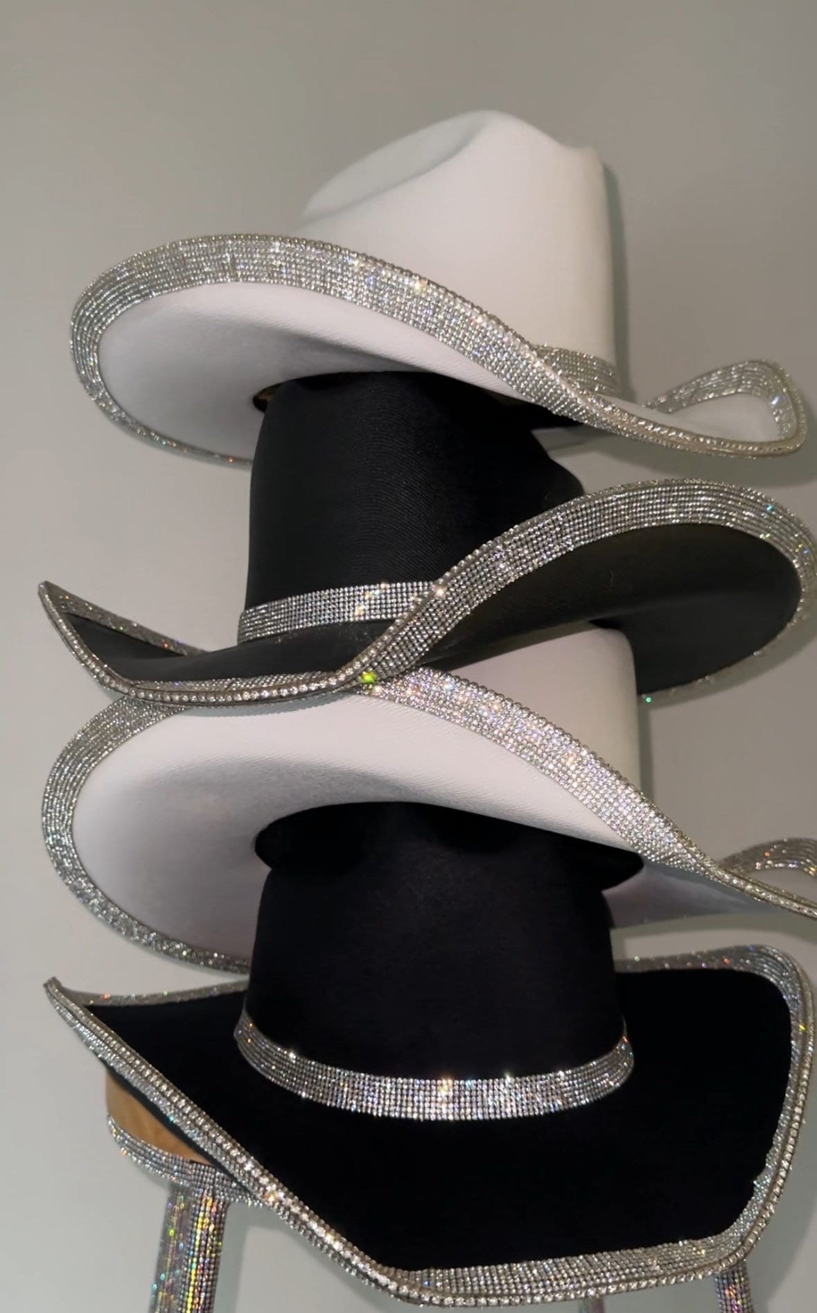 Rimmed Rhinestone Cowgirl Hat. Western Wedding. Country  display picture 1