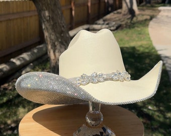 Rhinestone + Broach Cowgirl Hat. Western Wedding. Country Concert. Space   Costume. Bridesmaids Outfits. Bachelorette Party.