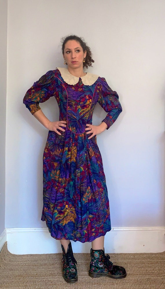 Vintage 80s phool dress, lace collar, long sleeves