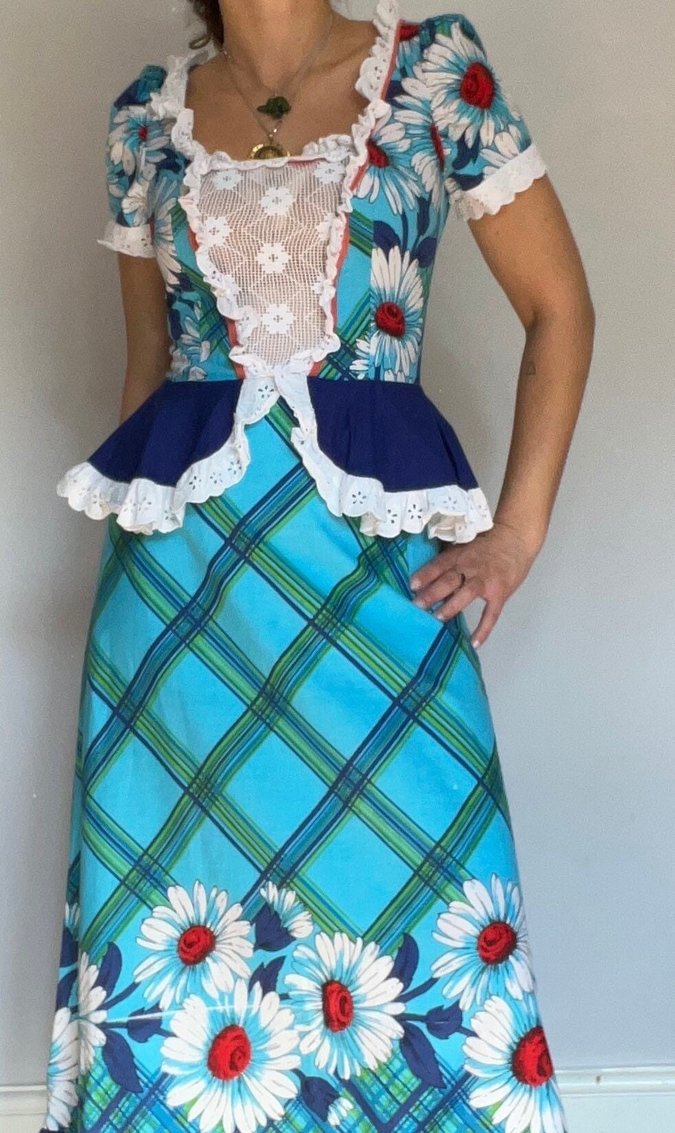 crochet puff flower dress i made a dress out of 700 crocheted flowers (part 3)