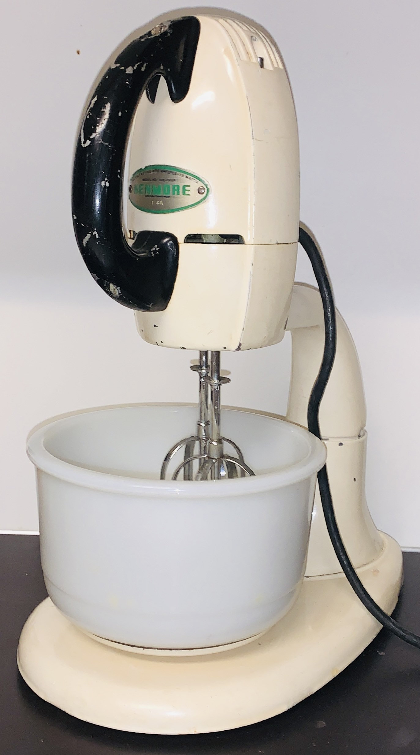 Powerhouse Collection - 1950s Sunbeam Mixmaster Model 9B and