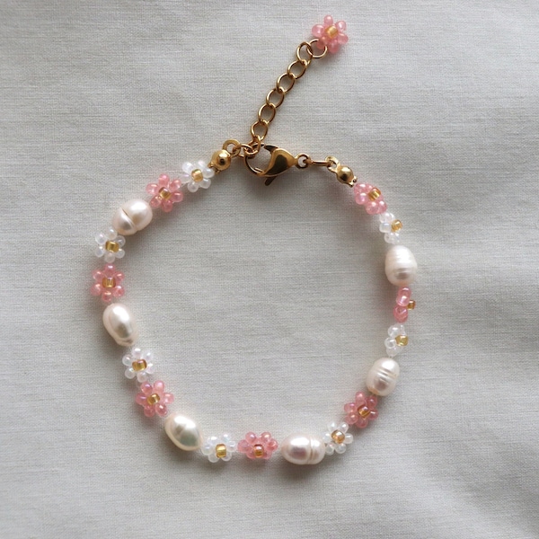 Sakura Flower Bead Bracelet | Cherry Blossom Bracelet | Dainty Daisy Bead Bracelet | Pearl and Flower Bead Bracelet | Gift for Her