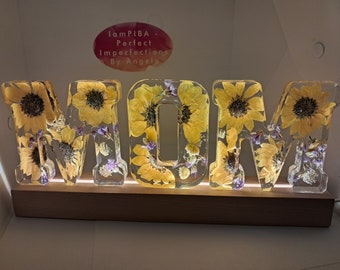 Mother's Day Gift! Resin, real Sunflowers "MOM" LED stand. Comes with USB wall plug. Mother's Day Gifts. Sunflower Lovers.
