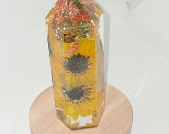 Real Sunflowers in resin tower with gold & rose gold flakes. LED wooden light pedestal and wall plug included. Great Sunflower lover gift.