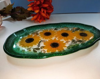 Sunflower Catch-all Tray. Perfume tray, Vanity Tray. Real Sunflowers, Greenery& gold flakes! Emerald Green glitter rim. (Resin)