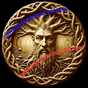 Puede incluir: Una escultura en relieve circular, de tono dorado, que presenta una detallada representación de un hombre barbudo con rasgos de árbol, rodeado de intrincados nudos celtas. La cara del hombre está centrada, con una escena de bosque en el fondo. El texto "InfinityCustomCreations" es visible.