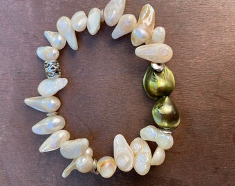 Bracelet, freshwater pearls, baroque shape, stretch bracelet