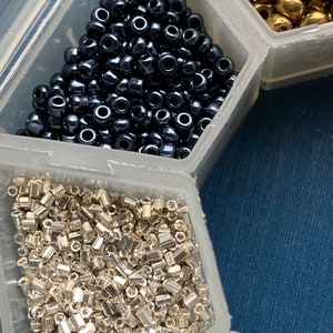 70 g craft beads 3 mm, 4 mm in the sorting box image 5