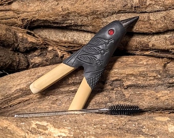 Schwarzer Vogel Kuripe | Applikator | Rapeh | Shamanic Schnupftabak | Handgefertigtes Kuripe-Amulett