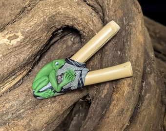Kuntanawa Kambo Frosch Kuripe | Applikator | Rapeh | Shamanic Schnupftabak | Handgefertigtes Kuripe-Amulett