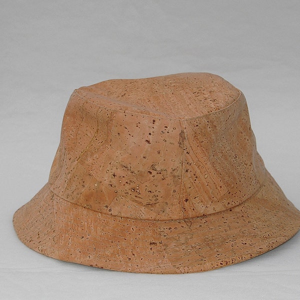 Moderner Sonnenhut Hut aus Kork vegan, schützt vor Sonne und Regen für Damen und Herren in der Größe M/L oder L in hellbraun