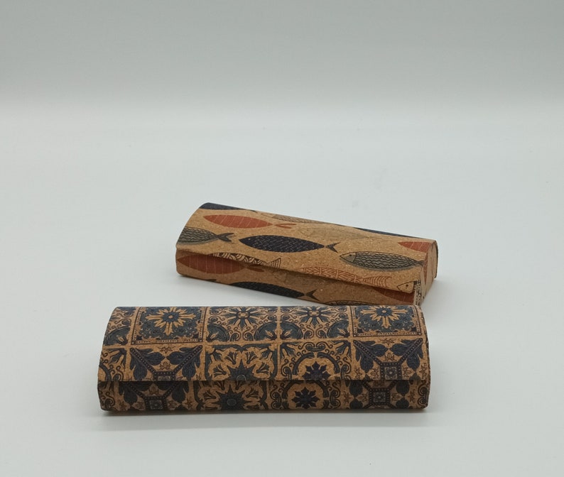 Glasses case, glasses box, handmade beautiful design made of PU leather, magnetically lockable gift idea image 6