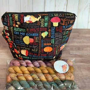 Medium Zipper Project Bag:  *Fall Words & Gnomes* w/Leaves contrast fabric.