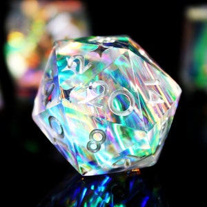 Dados de resina aurora holográfica transparente com borda afiada, conjunto de 7 dados poliédricos árticos artesanais com tema de aurora boreal, estéticos D20 para RPG de mesa