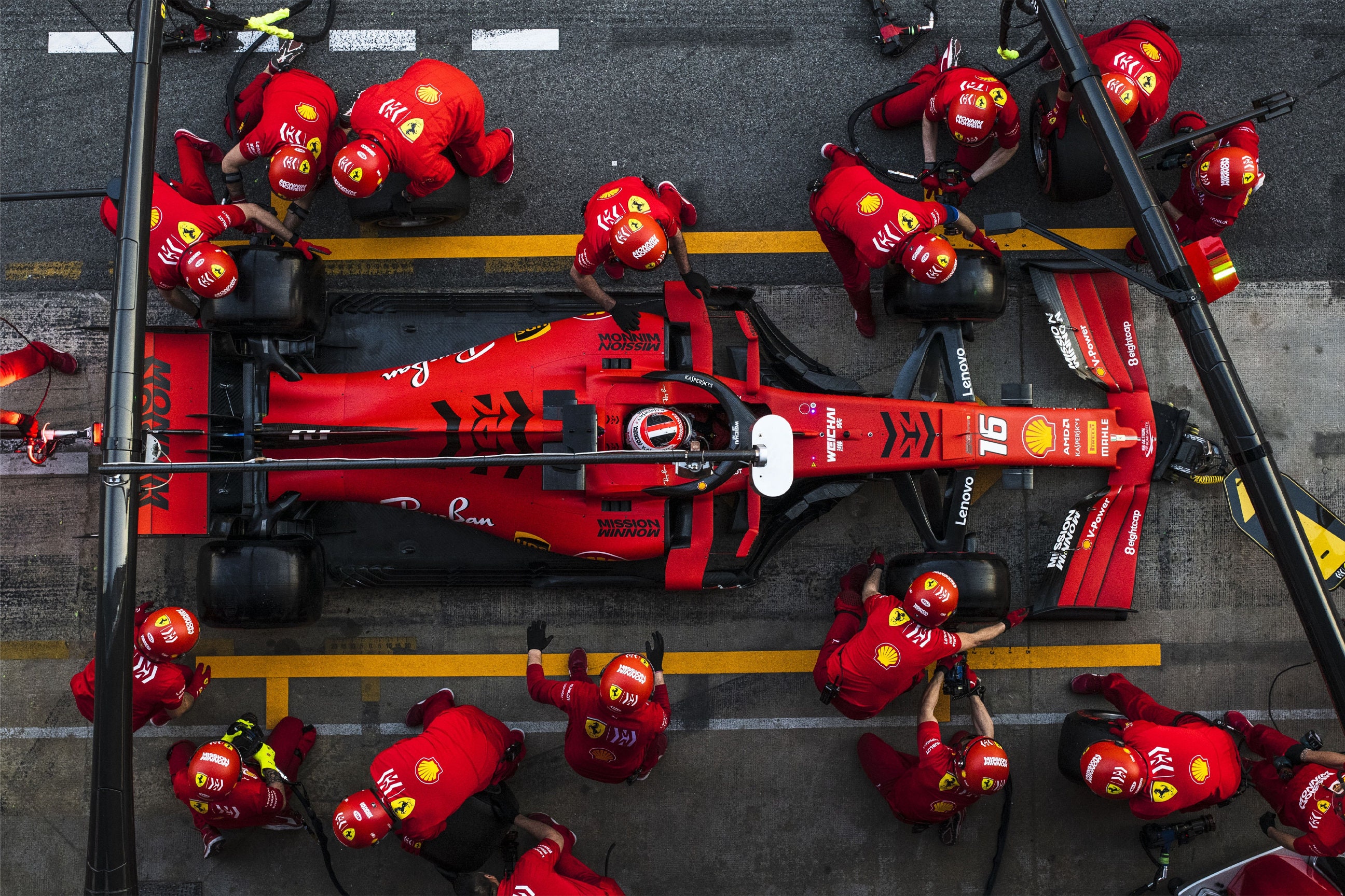 Formula 1 Engineer, Pit Stop, Team Racing, Ferrari F1 4K Resolution