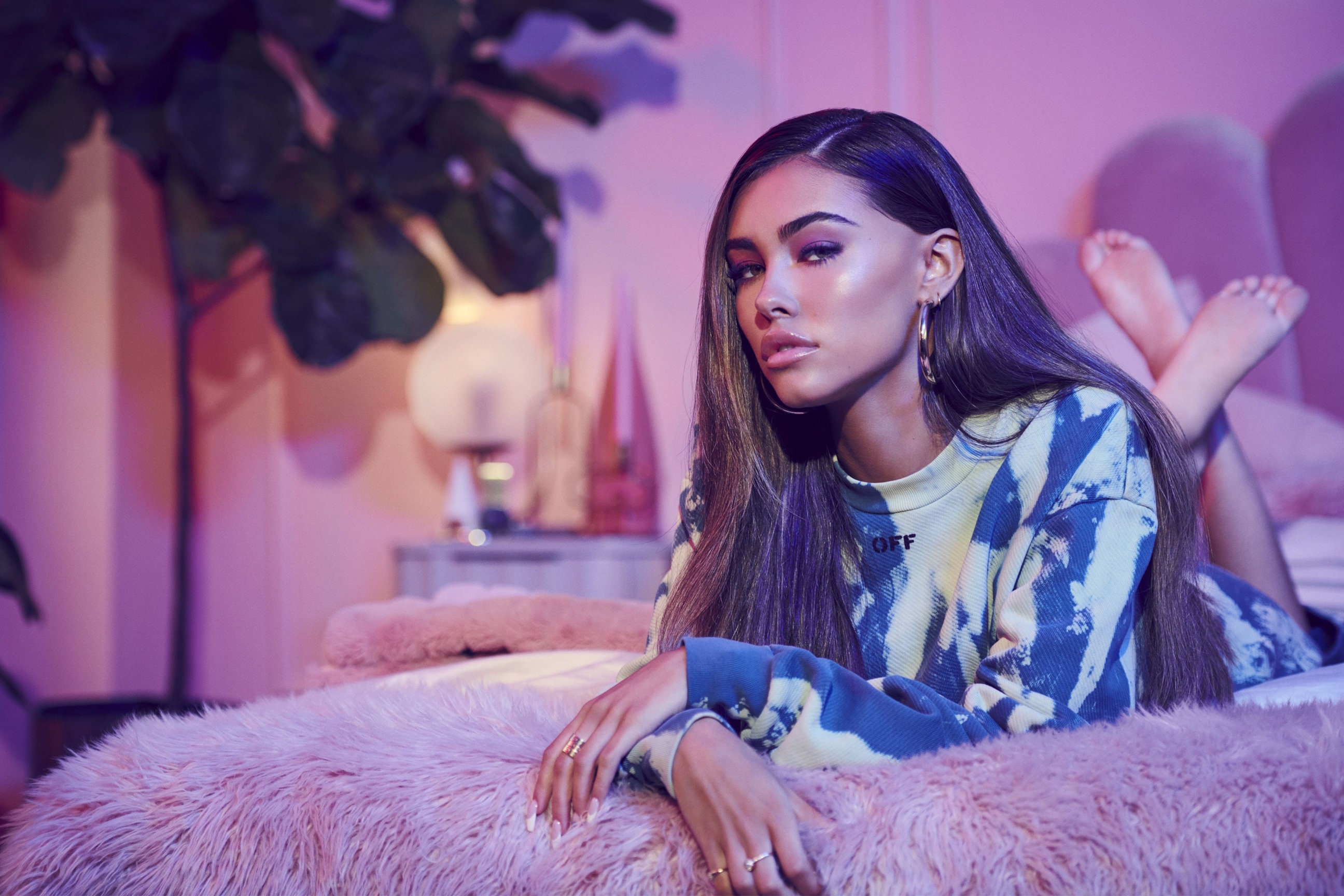 Madison Beer 4k Wallpaper, Pretty on Pink, Sport Poster Etsy