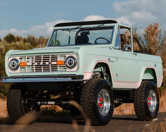 Classic Ford Bronco, Gateway, Luxe GT, 1973 Velocity Poster