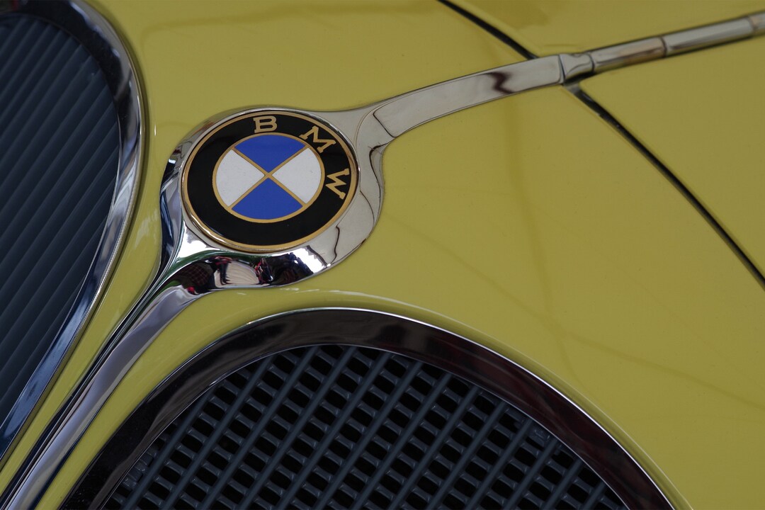BMW in Yellow, 4K Emblem, Super Logo Poster - Etsy