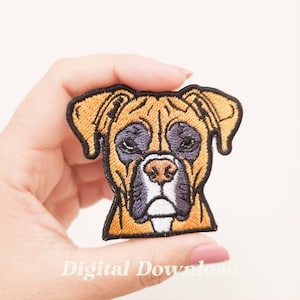 Op de afbeelding: Geborduurde patch met een Boxer hond. De patch heeft een bruin en zwart kleurenschema met gedetailleerde steken. De tekst "Digital Download" is zichtbaar onderaan de afbeelding.