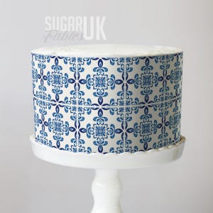 Involucro per torta con piastrelle blu di Santorini, fogli di glassa, glassa commestibile. Decorazioni per torte in stile mediterraneo! Festeggia la Grecia!