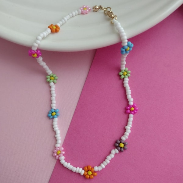 Colorful Flower Seed Bead Jewelry necklace, Rainbow Indie Boho Daisy Seed Bead Choker, bestseller jewelry, Accessories Summer Beach