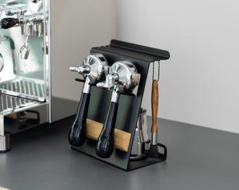 Compact station with portafilter holder for barista accessories from FLATE®