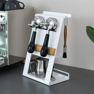 Station with portafilter holder for barista accessories from FLATE®