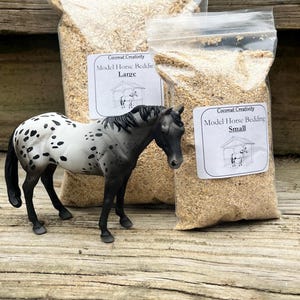 Model Horse Bedding: Pine Wood Shavings for Breyer, Schleich, & CollectA