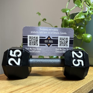 Halter visitekaarthouder, displaystandaard fitnessbureau, sportschoolcadeau, personal trainer cadeau, gewichtheffen cadeau, bureau presse-papier