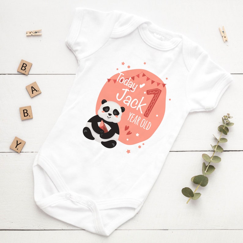 Baby Monthly Milestone Personalized Onesies, personlised baby bodysuit, baby vest image 2