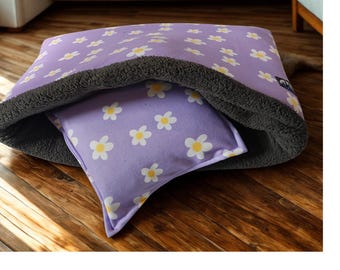 Lit troglodyte pour chien lilas Daisy Meadow Cord Fleece - Sac câlin 3-en-1, repaire anti-anxiété pour animal de compagnie