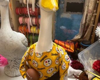 Football goose outfit