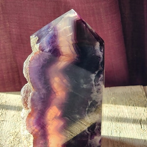 Aurora Fluorite Tower – Green & Purple Crystal Point with Raw Side | Polished Fluorite Obelisk for Healing, Focus and Décor