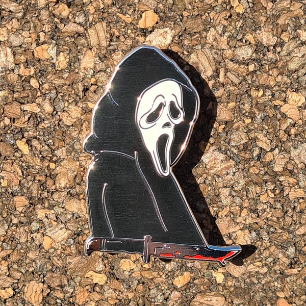 Scream (1996) "Everybody's a suspect!" Horror Enamel Pin