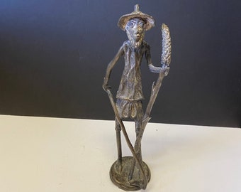 Estatua de bronce de 14 pulgadas de un granjero de Benín africano