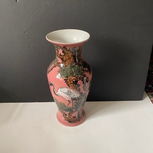 Um fabuloso vaso antigo de 11 polegadas com garças e árvores assinadas em japonês — Condição e qualidade maravilhosas