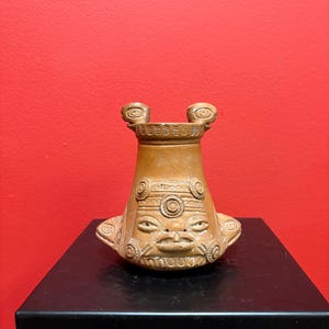 6 inch cool columbian clay ashtray pot — great imagery — older piece — no provenance — great price