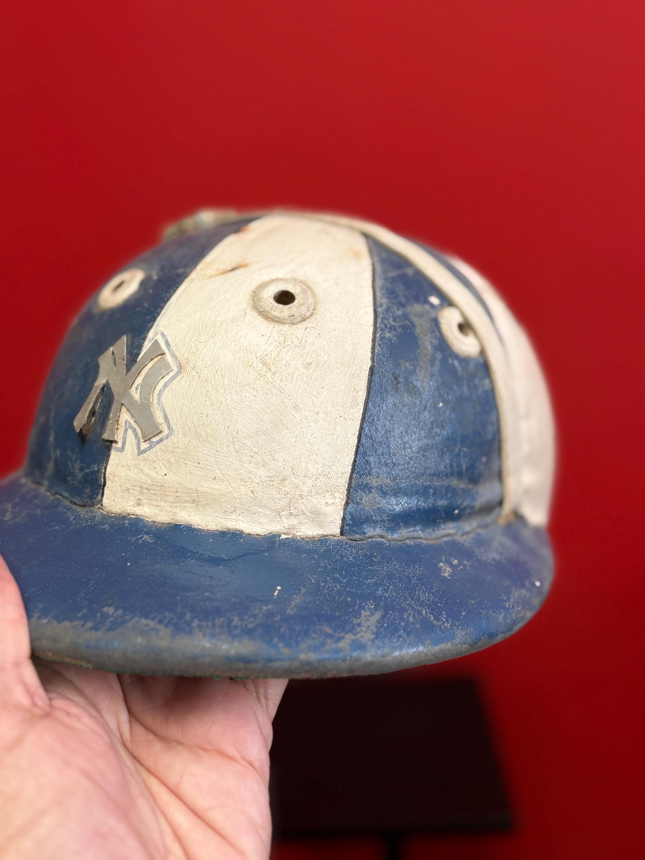 1930年代頃のニューヨークヤンキースの野球ヘルメット（中古品