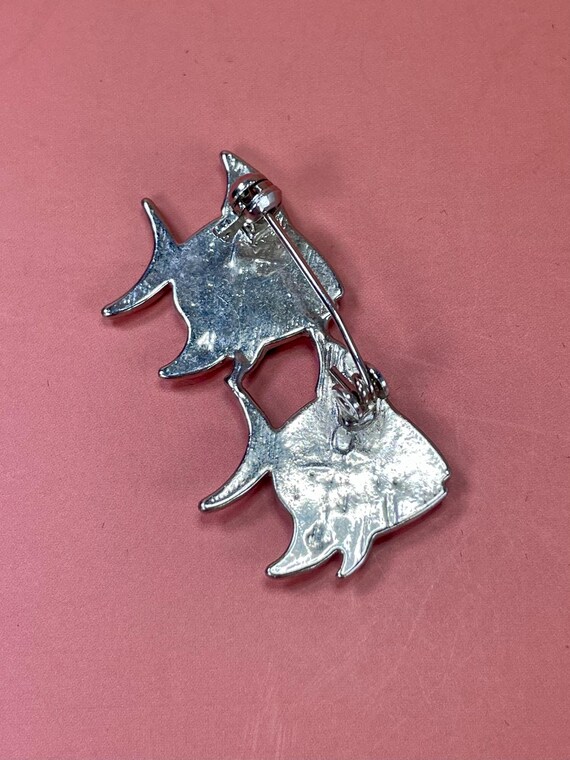 Cute Untested Silver Fish brooch - image 3