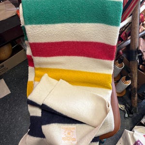 Approx 63 x 81  HBC Hudson Bay Company authentic wool blanket —  — 3.5 stripes — twin size - dry cleaned — perfect condition — HBC