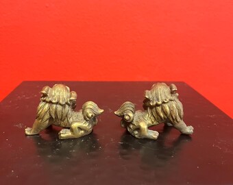 ブロンズ製犬の置物2体セット 見事なアンティークの中国製2インチのブロンズ製犬像 - 素晴らしい緑青