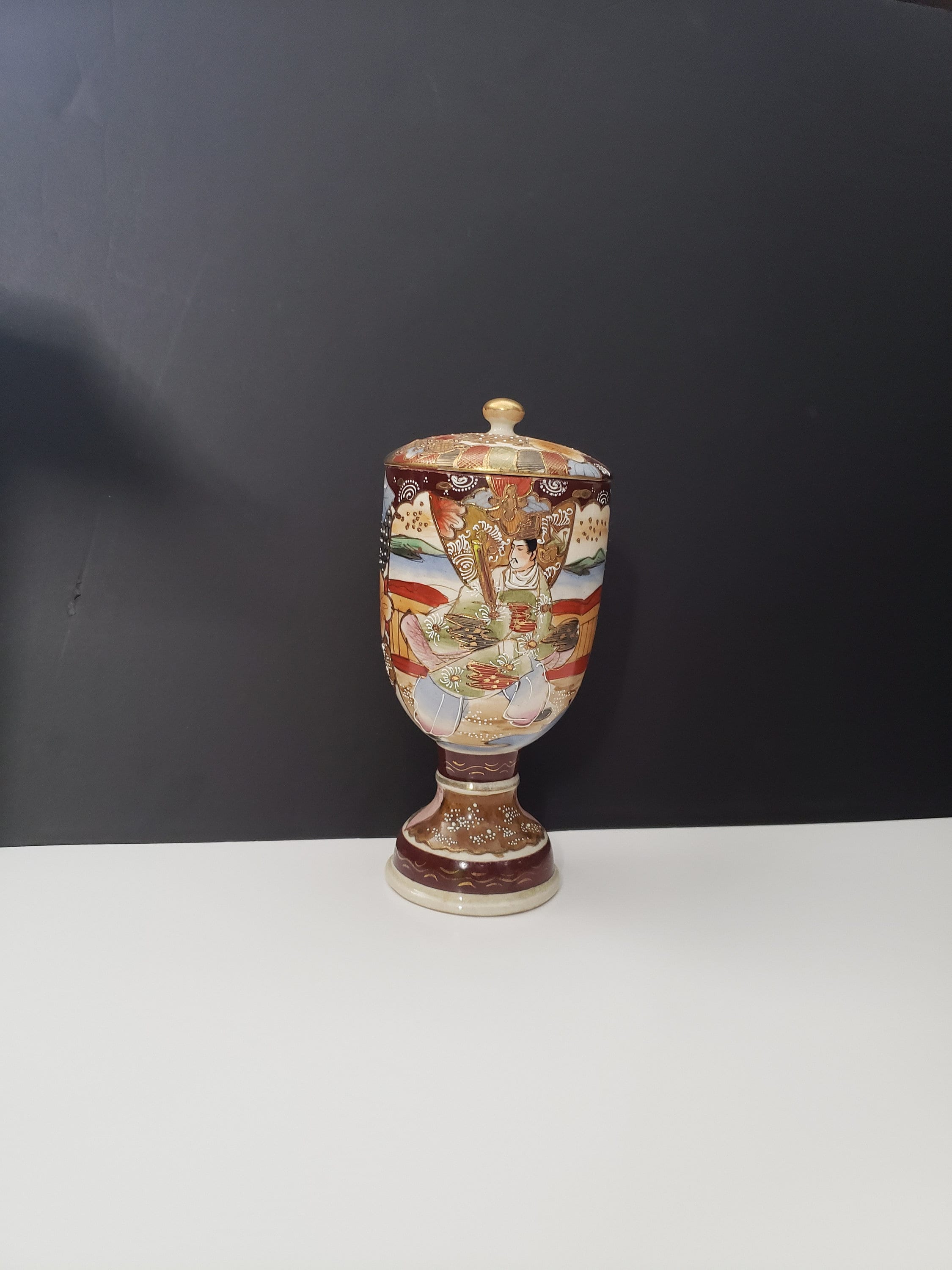 薩摩焼　日本風景画 陶器 蓋付き壺 薩摩焼日本風景画 陶器 蓋付き壺