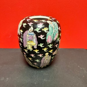 Stunning antique Chinese, 9 inch porcelain vase  — heavily decorated with a unique Buddha scene and a stunning piece - RS