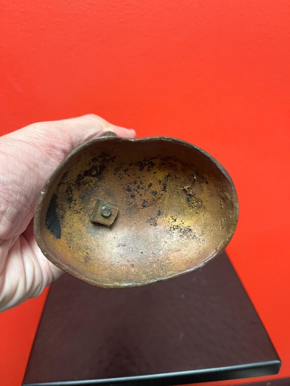 7インチのブロンズ製鋳造日本人像 — 細部まで非常に精巧に作られており