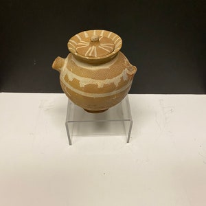 9 x 7 inch rare Archeological super old pre Colombian vessel with damage! — Museum quality piece with  true character