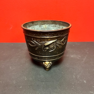 Lovely Japanese bronze antique 6 x 5“ high  planter — Phoenix decoration — great patina