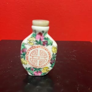 Chinesische Porzellan Schnupftabak Flasche mit Steinverschluss