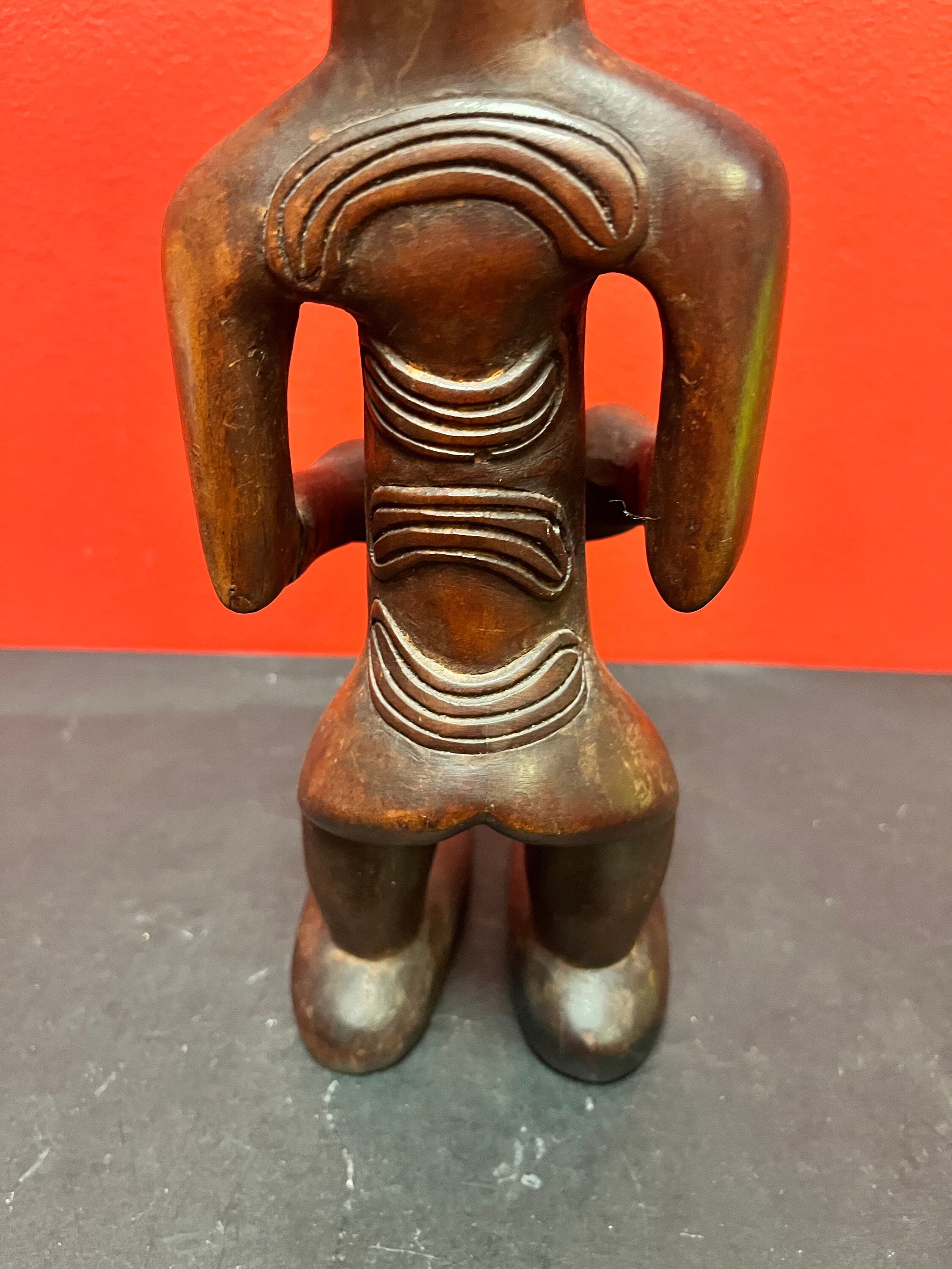 高さ15インチの博物館級のアンティーク19世紀のパプアニューギニアの