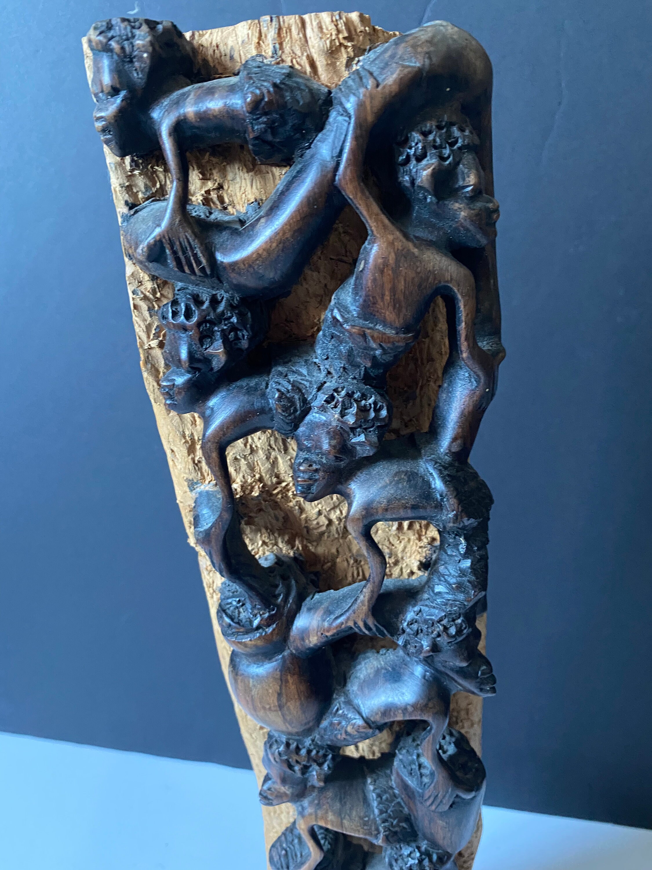 本物のアフリカ製、高さ15インチのマコンデ彫刻の黒檀の木彫り像